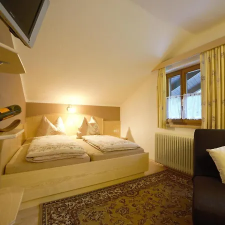 House Sylvia, Appartement *