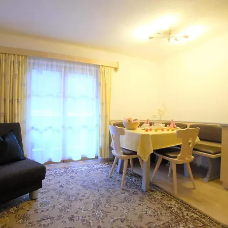 In Near Salzburg Alps * フラッハウ